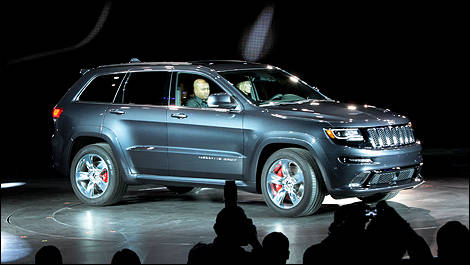 2014 Jeep Grand Cherokee SRT front view