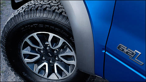 2012 Ford F150 SVT Raptor tire