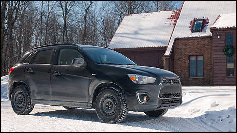 Mitsubishi RVR 2013 vue 3/4 avant
