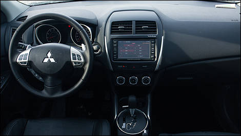 Mitsubishi RVR 2013 habitacle