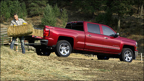 Chevrolet Silverado 2014 vue 3/4 arrière