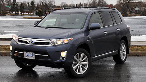 2013 Toyota Highlander hybride 3/4 view