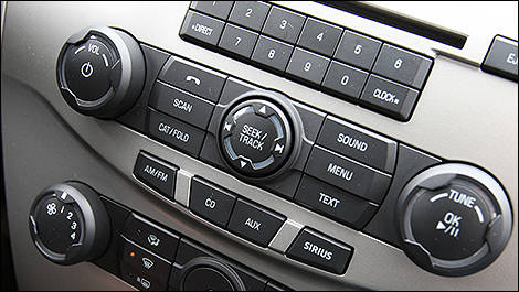 Ford Focus 2008 boutons de contrôle