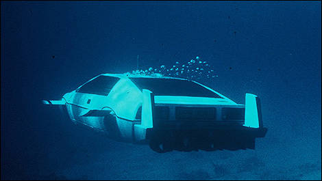 Lotus Esprit sous-marine de James Bond aux enchères