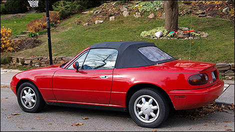 1990 Mazda MX-5 side view
