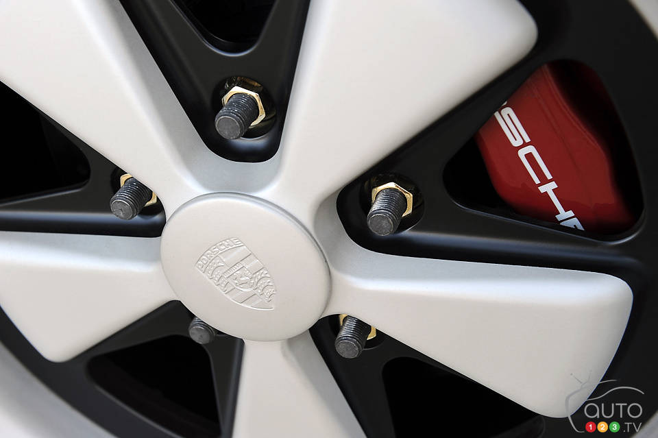 Photo: Singer Vehicle Design