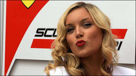 F1 Ferrari girl