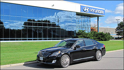 Hyundai Equus 2014 vue 3/4 avant