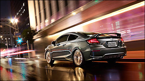 2014 Honda Civic Si Coupe rear 3/4 view