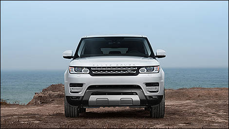 2014 Range Rover Sport HSE front view