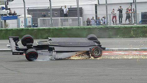 F1 Felipe Massa Williams crash Hockenheim