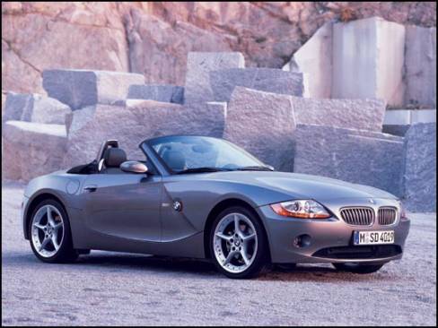 La grande nouveauté du constructeur bavarois est bien sûr la remplaçante du roadster Z3, la Z4.