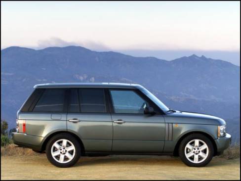 Vêtu d'une toute nouvelle robe extérieure et d'un nouvel intérieur, le légendaire Range est maintenant mue par une mécanique BMW, soit un V8 de 4.4 litres couplé à une boîte automatique à 5 rapports.