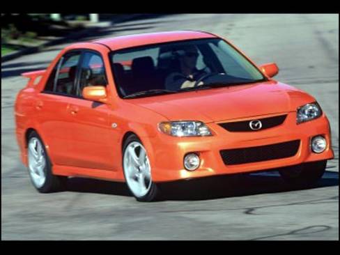 Une nouvelle Protegé fera son apparition d'ici peu. Il s'agit de la Speed qui est en quelque sorte une MP3 dotée d'un moteur turbo de 170 chevaux et d'une couleur orange plutôt discutable.