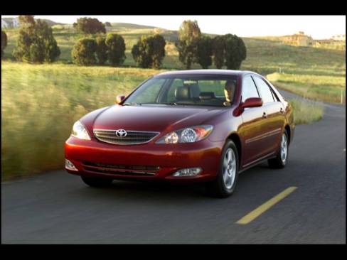 En ce qui concerne la Camry, une nouvelle version vient s'ajouter au groupe, soit la Camry SE à boîte manuelle et moteur 4 cylindres.