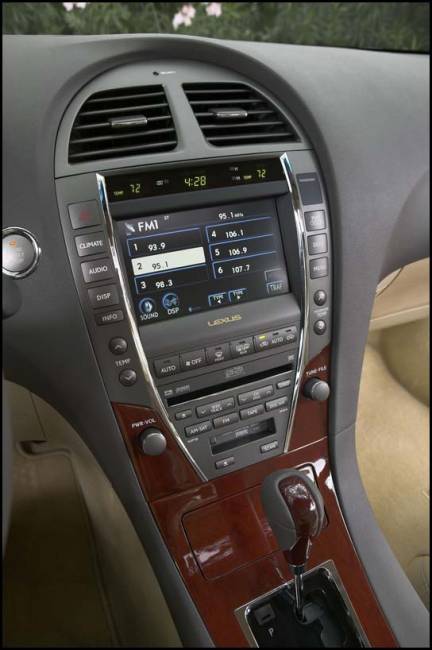 2007 Lexus ES 350(Photo: Toyota Canada)