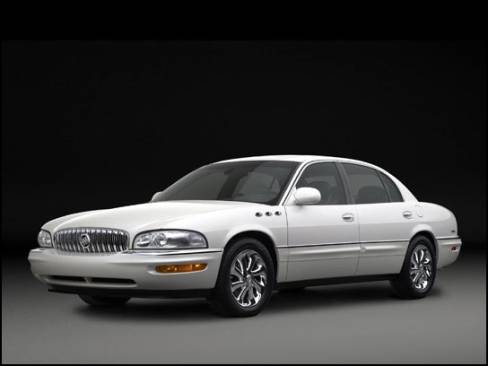 Doyenne de la marque, la Park Avenue a droit cette année à une ligne rafraîchie comprenant entre autre les petits cercles sur les ailes avants qui firent autrefois la marque de commerce de Buick.