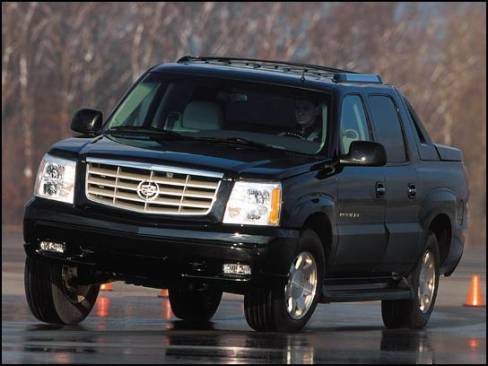Le Cadillac Escalade est maintenant disponible avec le système de contrôle de stabilité Stabilitrak