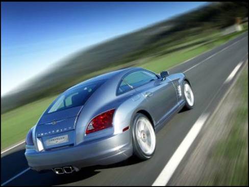 La Crossfire sera construite par Karmann en Allemagne en tant que modèle 2004. Son V6 de 215 chevaux sera combiné au choix à une boîte manuelle à 6 rapports ou automatique à 5 rapports.