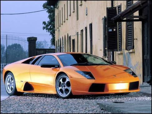 La Murciélago lancée en 2002 ne reçoit pas de changement cette année, mais qu'est-ce qu'elle est belle!