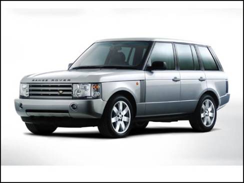 Le Range Rover est entièrement revu pour 2003. Maintenant propriété de Ford, la marque anglaise a appartenu au groupe BMW pendant quelques temps. C'est pourquoi on retrouve sous le capot du Range Rover, le V8 de 4.4 litres à double arbre à cames en tête tiré de la série 7.