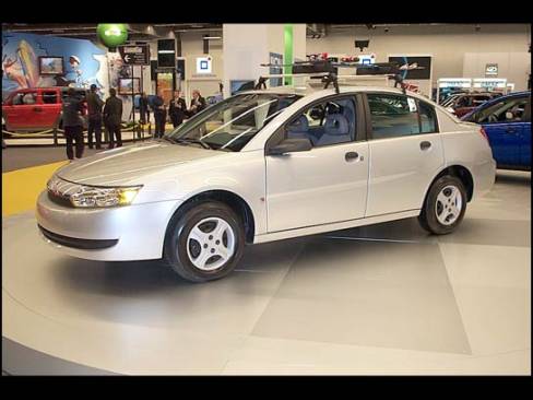 La nouvelle Saturn Ion représente la nouvelle image puisqu'elle devra remplacer la compacte SL qui disparaît cette année.
