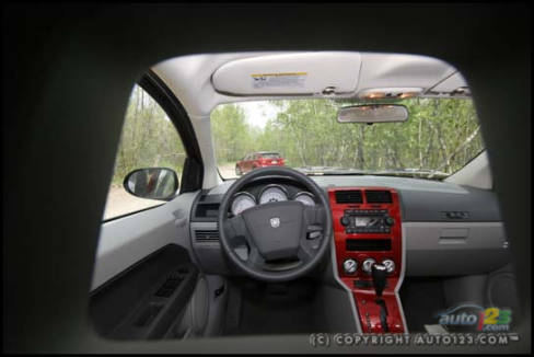 2007 Dodge Caliber SXT Sport (Photo: Philippe Champoux, Auto123.com)