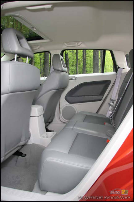 2007 Dodge Caliber R/T AWD (Photo: Philippe Champoux, Auto123.com)