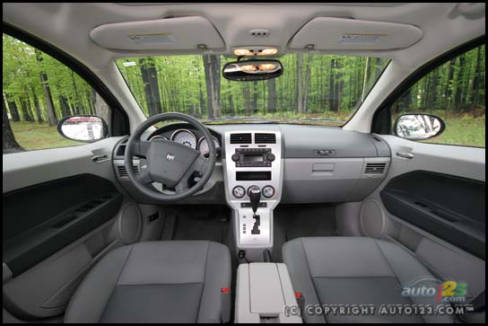 2007 Dodge Caliber R/T AWD (Photo: Philippe Champoux, Auto123.com)