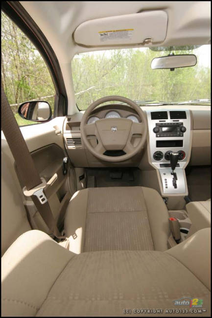2007 Dodge Caliber SE (Photo: Philippe Champoux, Auto123.com)