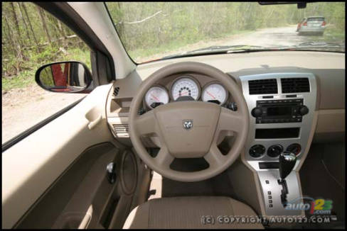 2007 Dodge Caliber SE (Photo: Philippe Champoux, Auto123.com)