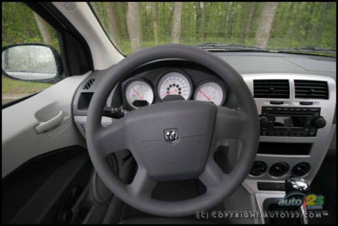 2007 Dodge Caliber SE (Photo: Philippe Champoux, Auto123.com)