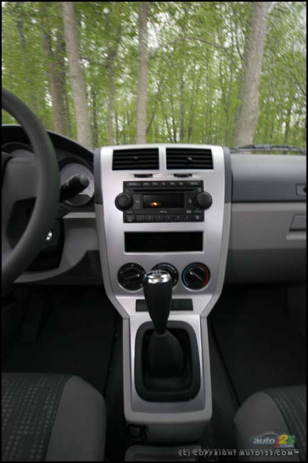 2007 Dodge Caliber SE (Photo: Philippe Champoux, Auto123.com)