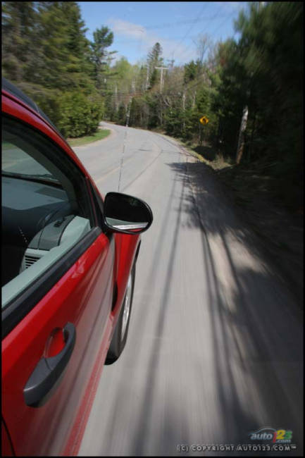 2007 Dodge Caliber SXT (Photo: Philippe Champoux, Auto123.com)