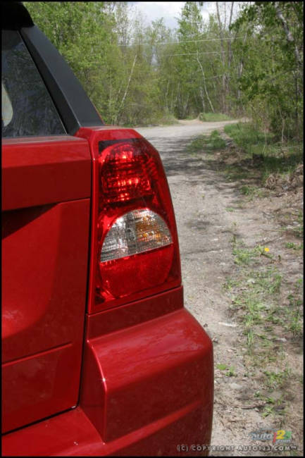 2007 Dodge Caliber SE (Photo: Philippe Champoux, Auto123.com)