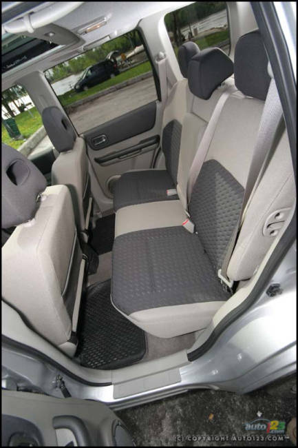 2006 Nissan X-Trail (Photo: Philippe Champoux, Auto123.com)