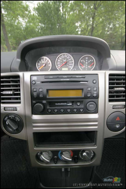 2006 Nissan X-Trail (Photo: Philippe Champoux, Auto123.com)