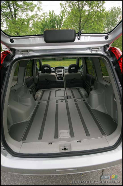 2006 Nissan X-Trail (Photo: Philippe Champoux, Auto123.com)