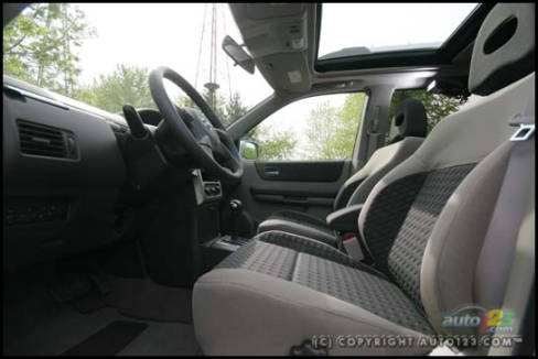 Nissan X-Trail 2006 (Photo: Philippe Champoux, Auto123.com)