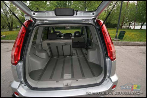 Nissan X-Trail 2006 (Photo: Philippe Champoux, Auto123.com)