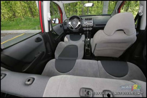 2006 Honda Fit (Photo: Philippe Champoux)