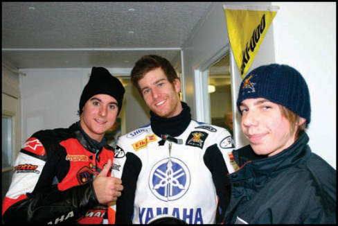 Présents à la salle de presse après les cérémonies du podium, les trois motocyclistes. De gauche à droite sur la photo, Andrew Ranger, Dominic Beaulac et Kaven Benoit. (Photo: Dany Flageole)