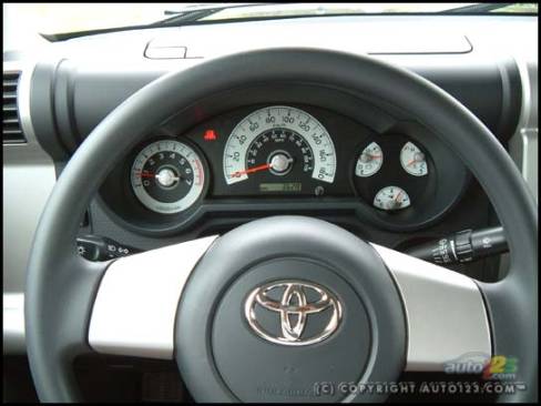 2007 Toyota FJ Cruiser (Photo: Rob Rothwell, Auto123.com)