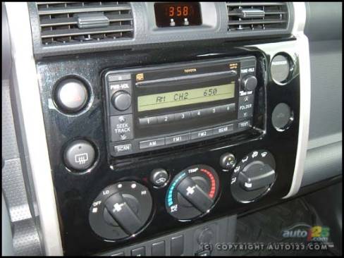 2007 Toyota FJ Cruiser (Photo: Rob Rothwell, Auto123.com)