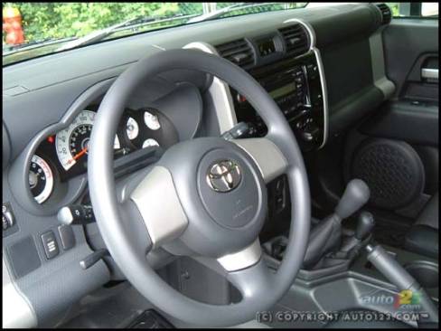 2007 Toyota FJ Cruiser (Photo: Rob Rothwell, Auto123.com)