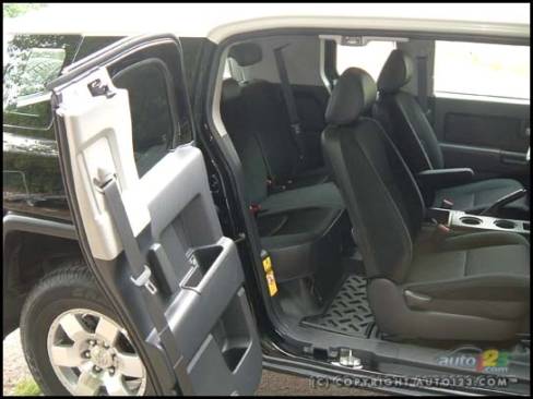 2007 Toyota FJ Cruiser (Photo: Rob Rothwell, Auto123.com)