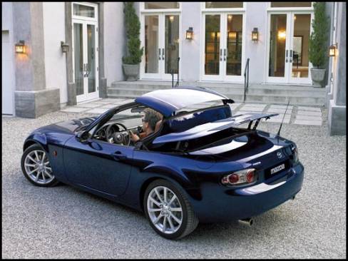 Mazda MX-5 Roadster Coupe (Photo: Mazda)