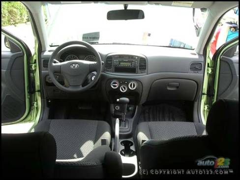 2007 Hyundai Accent Hatchback (Photo: Michel Deslauriers, Auto123.com)