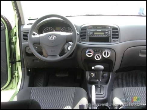 2007 Hyundai Accent Hatchback (Photo: Michel Deslauriers, Auto123.com)