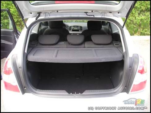 2007 Hyundai Accent Hatchback (Photo: Michel Deslauriers, Auto123.com)